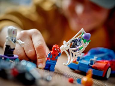 LEGO Super Heroes Spider-Manin kilpa-auto ja Venomin Vihreä Menninkäinen 76279