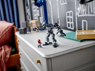 LEGO Super Heroes Venom-robottiasu vastaan Miles Morales 76276