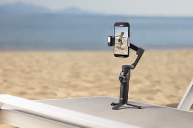 DJI Osmo Mobile 7P gimbaalivakaaja