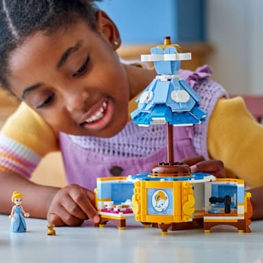 LEGO Disney Princess Tuhkimon mekko 43266