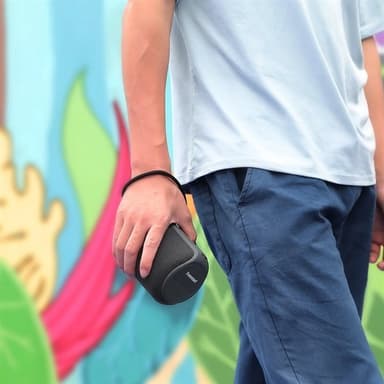 Tronsmart T6 Bluetooth-kaiutin 15W syvällä bassolla ja IPX6-vedenpitävyydellä - Musta