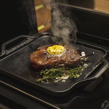 Traeger Induction Cast Iron Skillet paistinpannu
