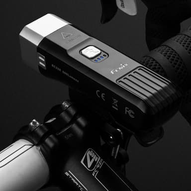 Fenix BC25R -pyörävalaisin
