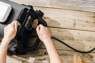 Ninja Woodfire sähkögrilli OG701EU (harmaa ja musta)