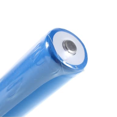 2kpl/sarja ladattavat 18650 litiumioniakut 3.7V 2200mAh