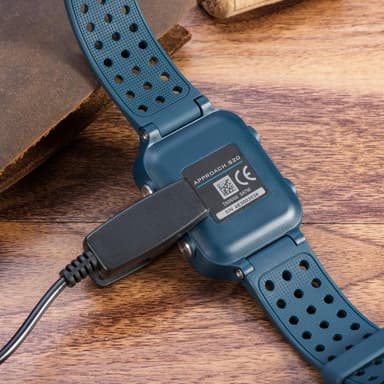 Garmin Move Trend Clip-on Smart Watch -laturin latauskaapelille