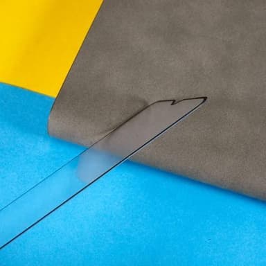 Motorola Moto E13: lle täyden peiton karkaistun lasin näytönsuoja