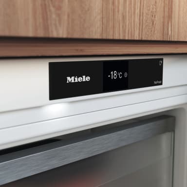 Miele Kaappipakastin FNUS 7040 D (Integroitava)