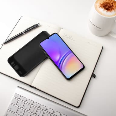 Samsung Galaxy A06 Suojakuori Kotelo Case (musta)