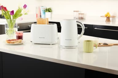 Russell Hobbs Eden vedenkeitin 27360-70 (valkoinen)