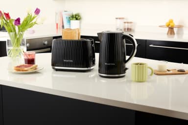 Russell Hobbs Eden vedenkeitin 27361-70 (musta)