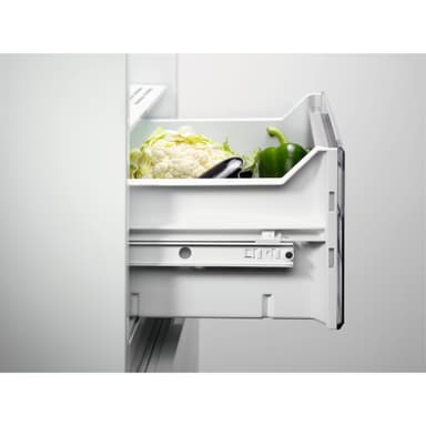 Electrolux Jääkaappipakastimet LNT8MB36B (Musta ruostumaton teräs)