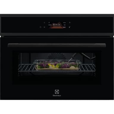 Electrolux Uuni COM900CB