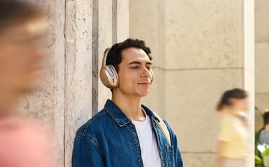 JBL Tour One M3 langattomat around-ear kuulokkeet (latte)