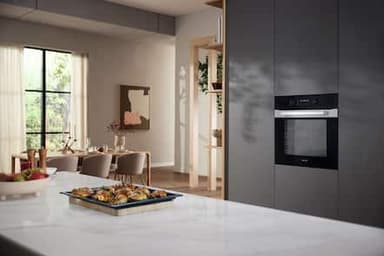 Miele uuni H 2465 BP (Obsidian-musta / ruostumaton teräs ‑vaikutelma)