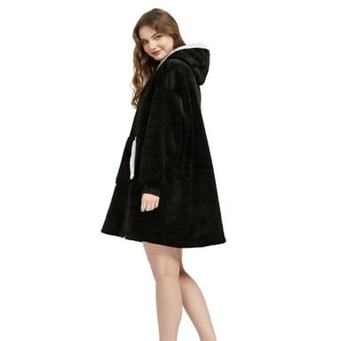 Medium oversized huppari aikuisille kengurutaskuilla ja hupulla - Musta
