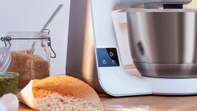 Bosch Series 4 yleiskone MUM5XW00 (valkoinen)