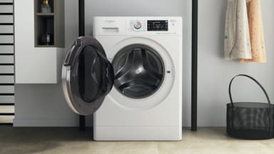 Whirlpool kuivaava pyykinpesukone FFWDD 1176258 BCV EE (11/7 kg)