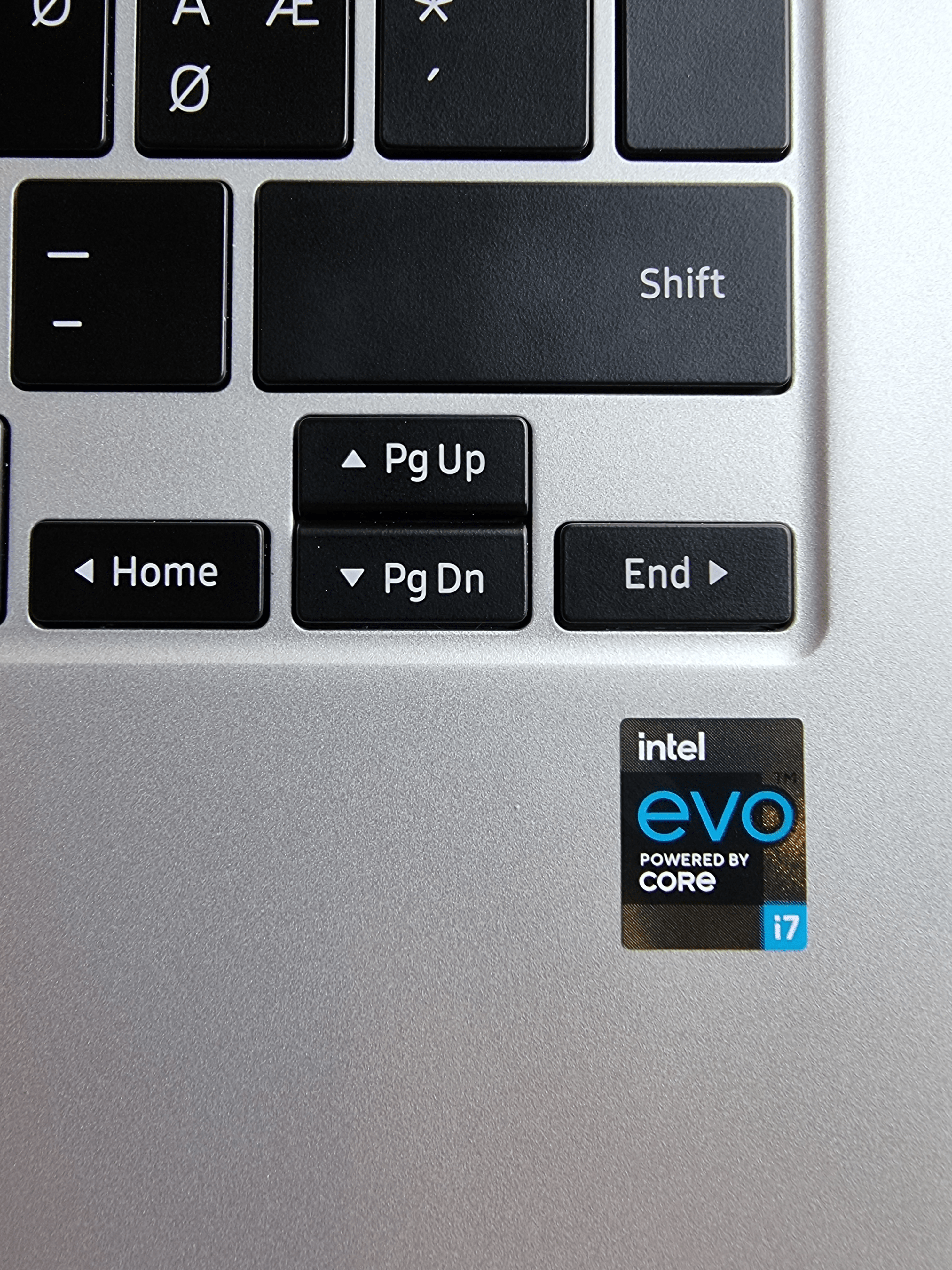 Intel Evo - Powered by Core-min