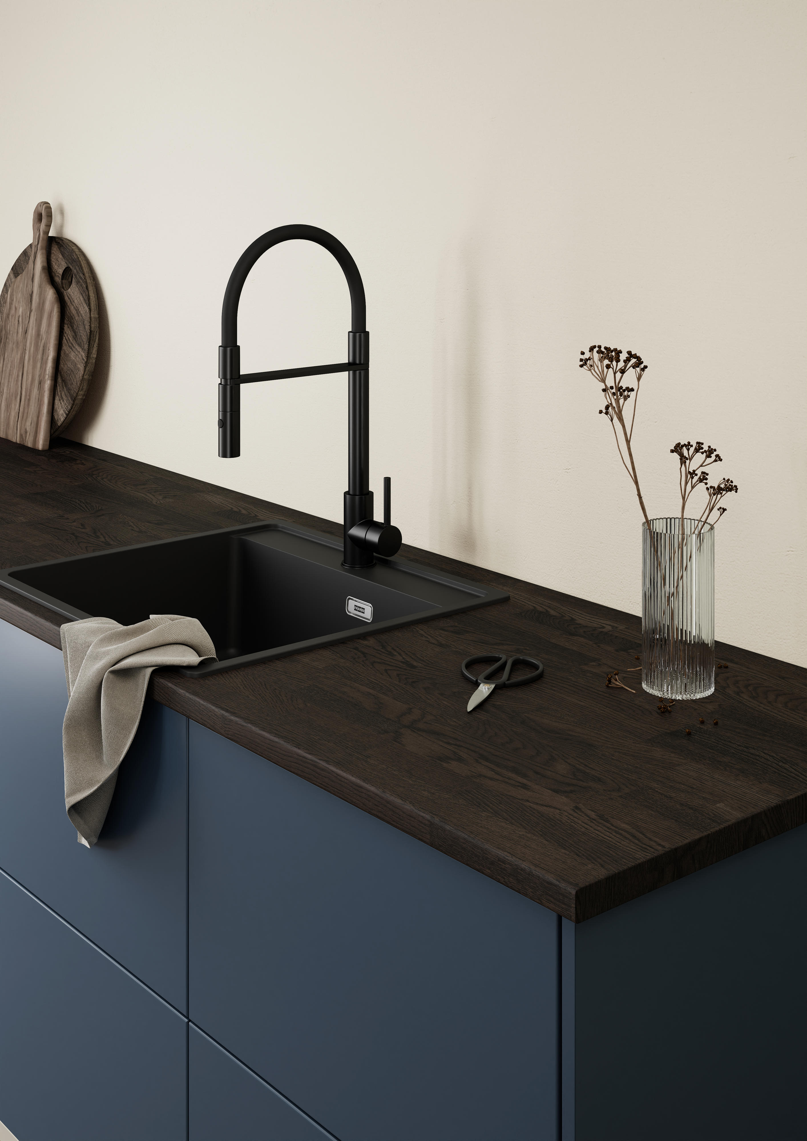 Massiivipuu Black Oiled Oak -työtaso yhdistettynä Trend Blue Grey -etulevyihin