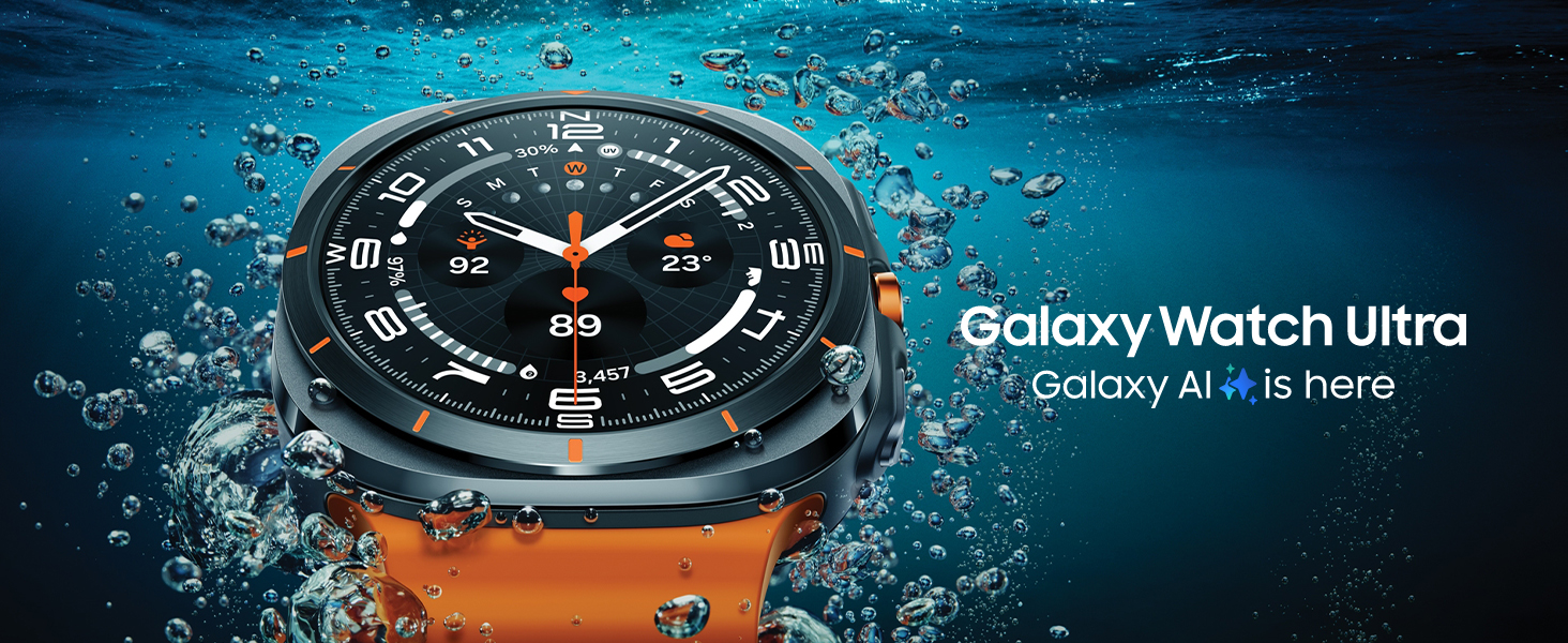Galaxy Watch Ultra -älykello lähikuvassa veden ympäröimänä