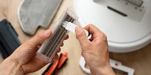 Robottipölynimurin puhdistus - pölysuodattimen puhdistus