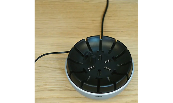 Unisynk Globis -latausaseman USB-portit