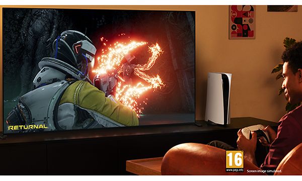 sony-tv-ja-henkilö-joka-pelaa