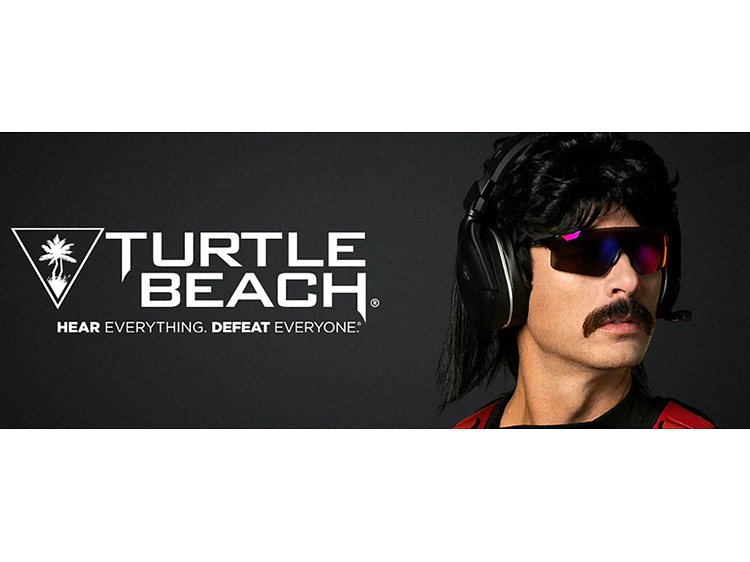 Dr Disrespect Turtle Beach -pelikuulokkeet päässään