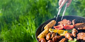 Kesä - Ruoan valmistus grillillä