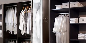 Kuivauskaappi walk-in closetissa