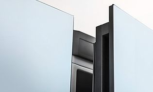 MDA - Samsung Bespoke - Lähikuva oven avaamisesta