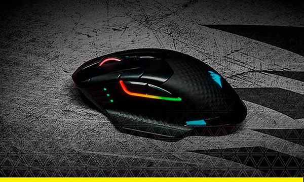 Lähikuva Corsair-pelihiirestä