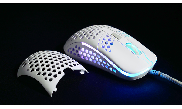 Xtrfy M42 -pelihiiri ja sen ergonominen muotoilu