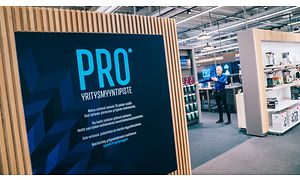 Pro Center -osasto ja yritysmyyjä Tammiston myymälässä