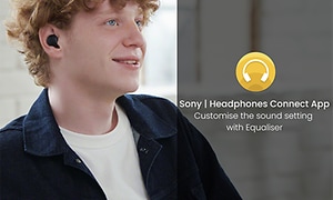 Mies Sony-WF-C500-kuulokkeet korvissa