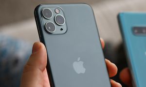 iPhone ja Samsung Galaxy.