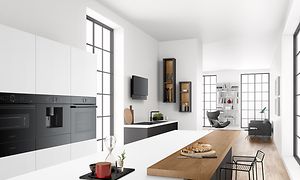 Bosch carbon black -keittiö integroiduilla Boschin kodinkoneilla