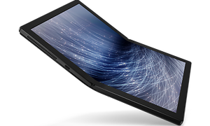 Lenovo ThinkPad X1 Fold -kannettava kevyesti taivutettuna