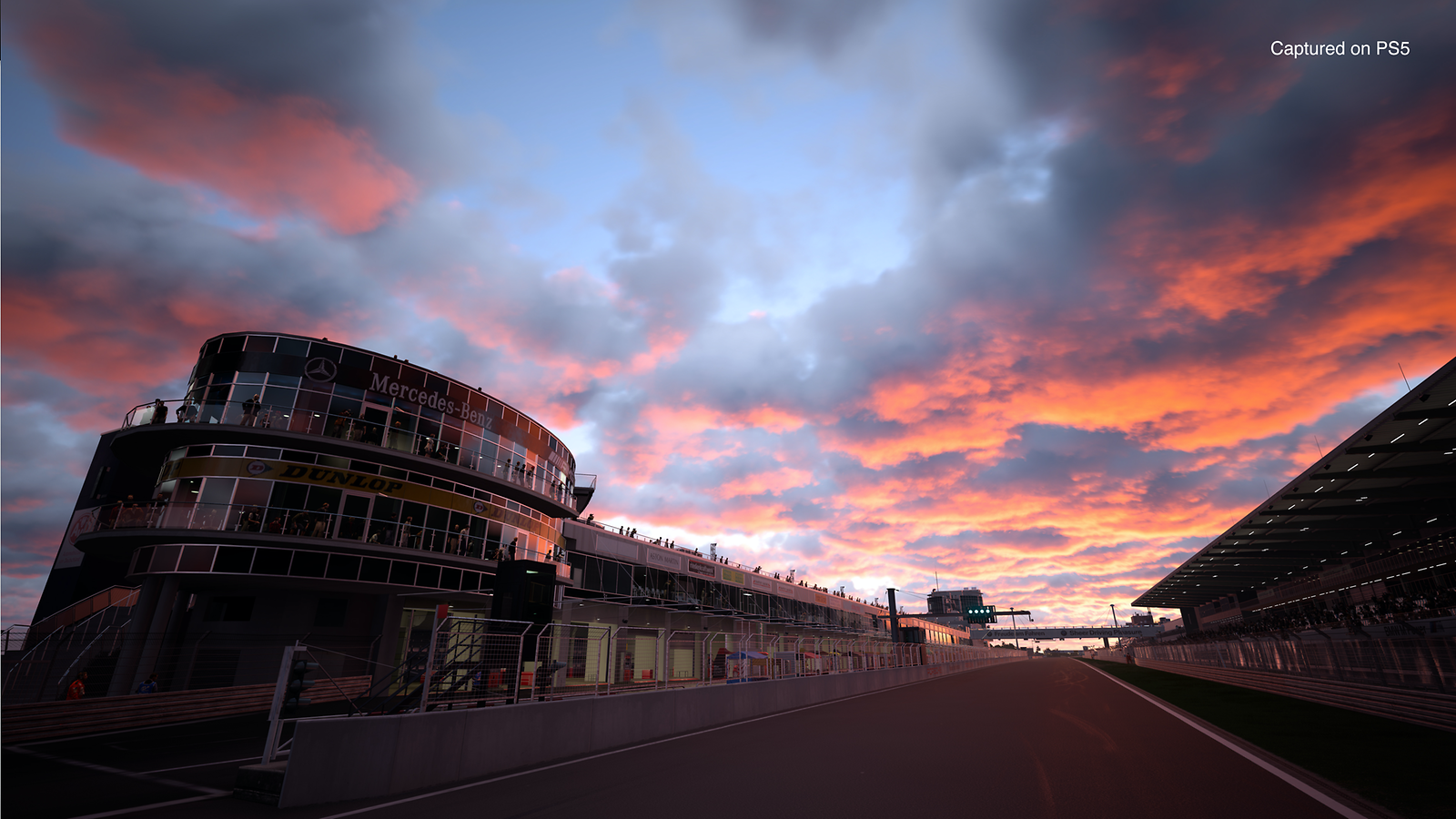 Nürburgring auringonlaskun aikana