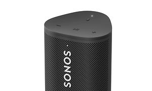 Musta Sonos Roam -kaiutin
