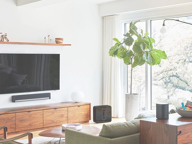 Sonos surround-äänijärjestelmä olohuoneessa