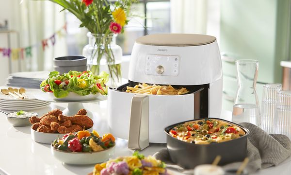 Philips Airfryer -kiertoilmakypsennin ja erilaisia ruokia
