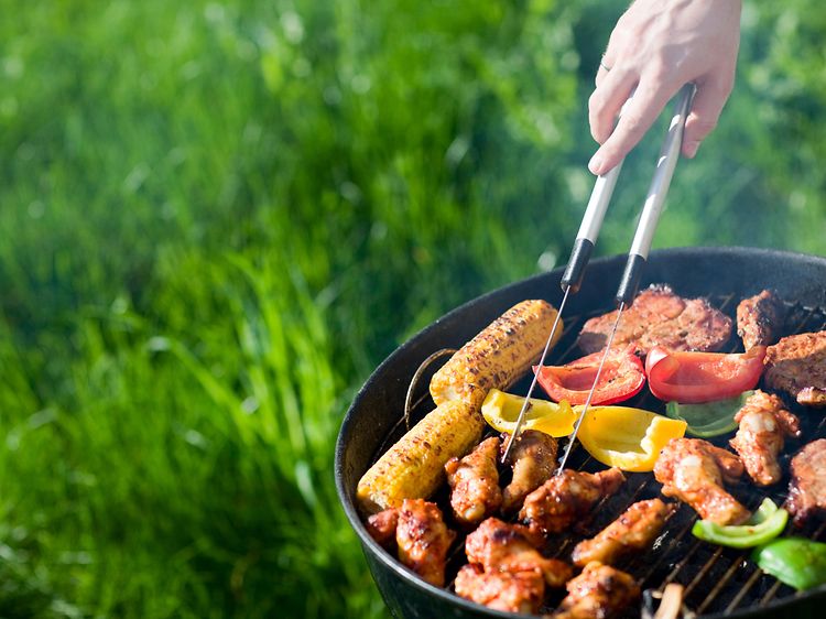Kesä - Ruoan valmistus grillillä