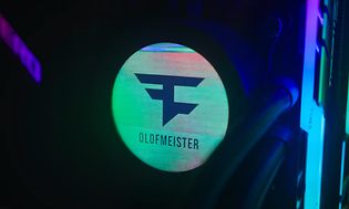 Kuvakaappaus Olofmeister gaming-videosta, jossa pelaajan oma logo