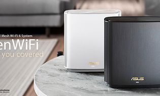 Musta ja valkoinen ZenWiFi mesh-yksiköt pöydällä.