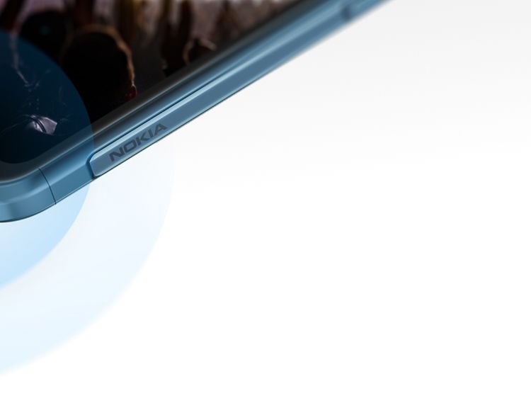 Nokia XR20 -puhelimen kulma kuvattuna