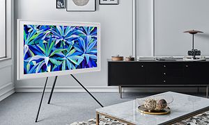 Samsung-TV-The Frame 2021 olohuoneessa