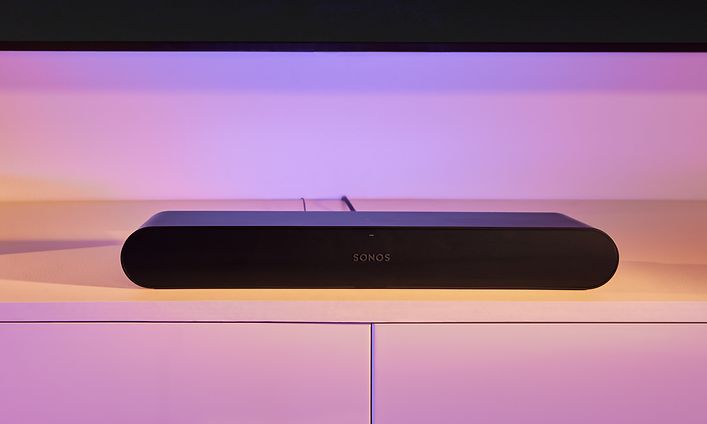 Sonos-Musta Ray soundbar television alla