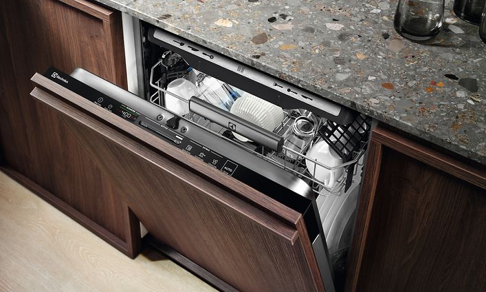 Avoinna oleva Electroluxin integroitava astianpesukone